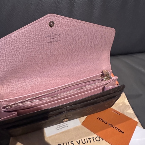 Louis Vuitton Sarah Wallet - Picture 5 of 7